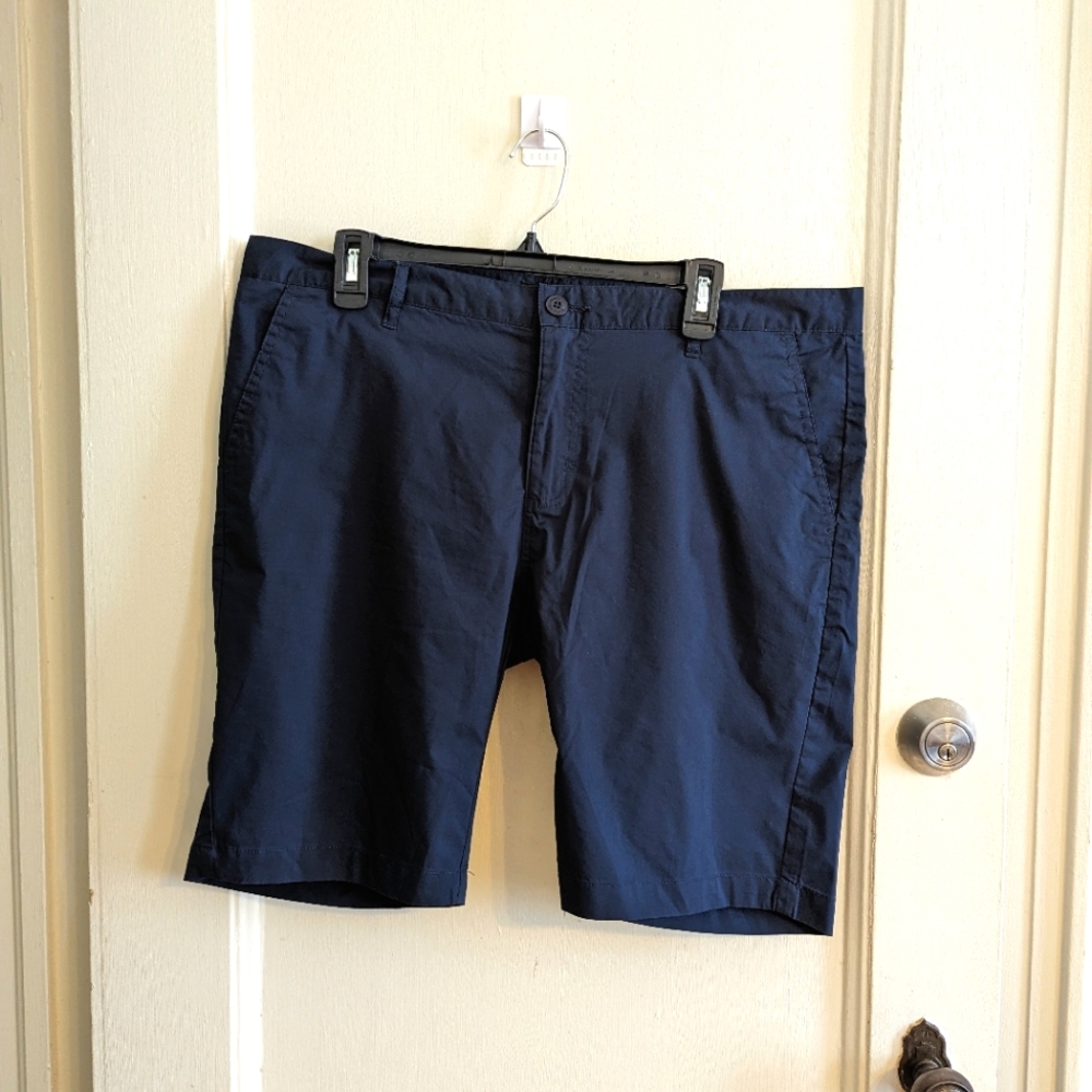 Member Only Men Shorts Sz 36.